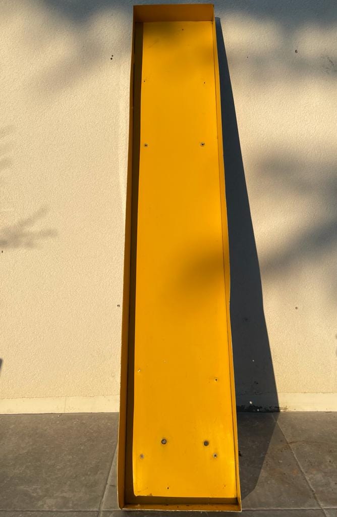 Letters-metal-yellow-jaune-deco-murale