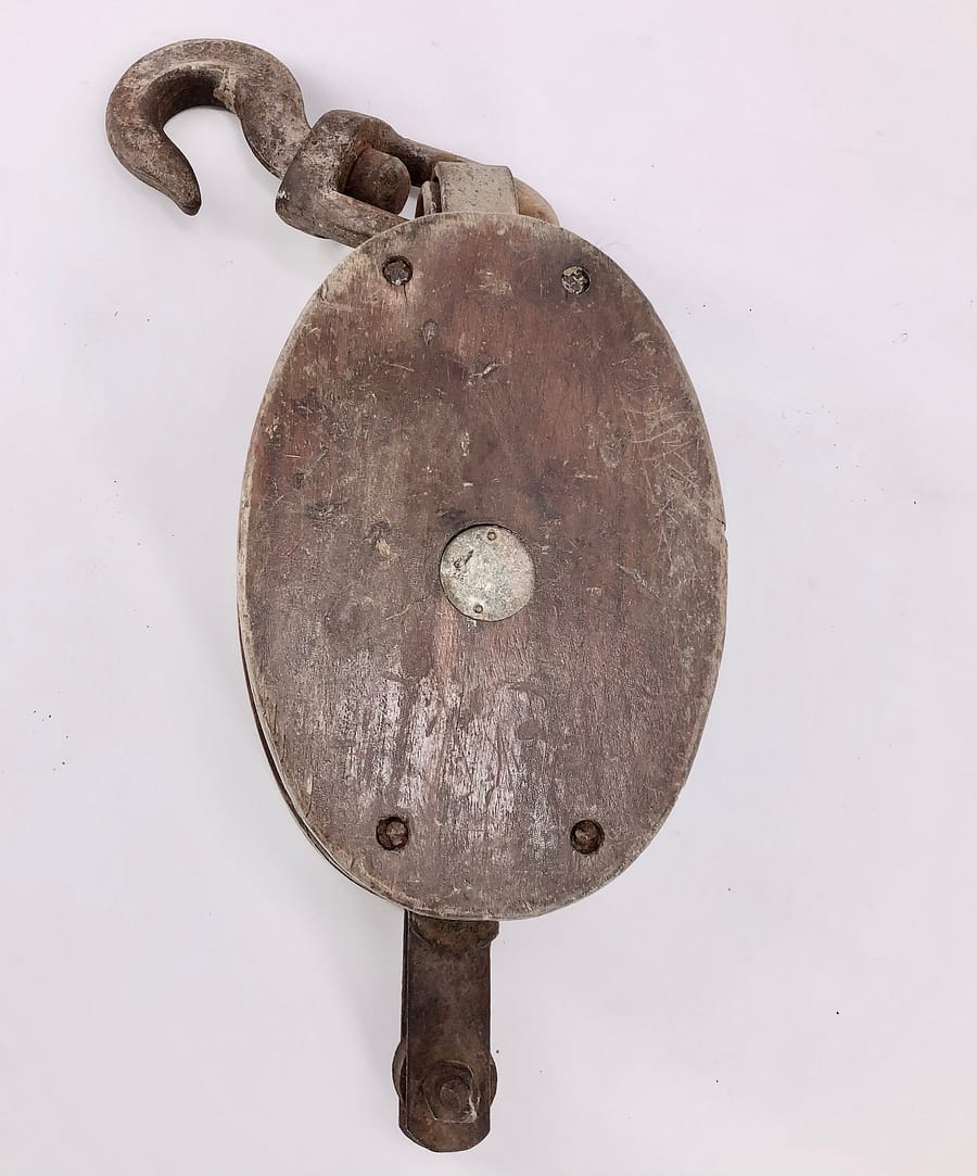 Boat pulley in iron and wood
