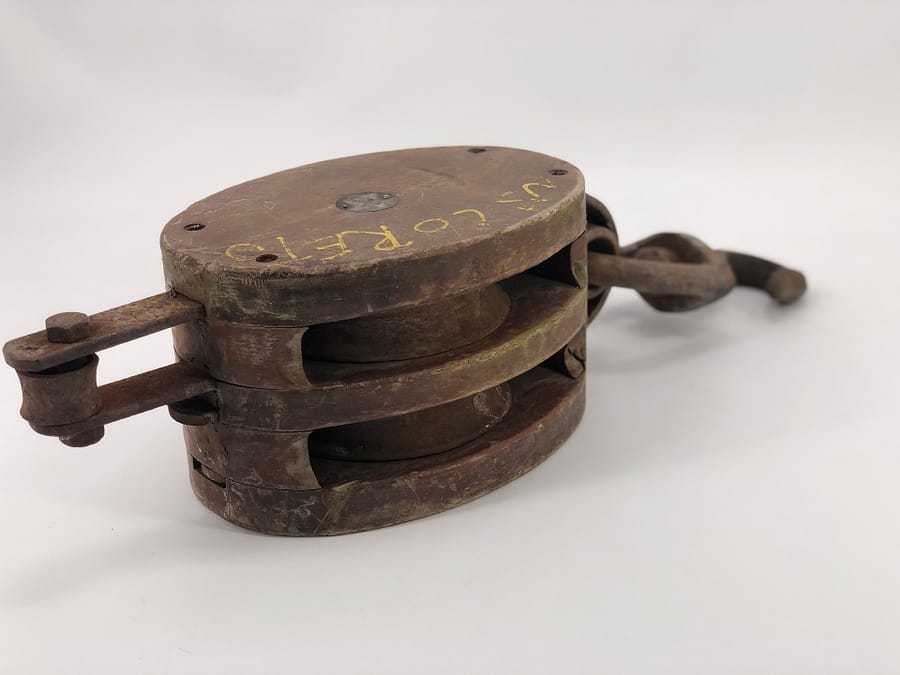 NS coreto double pulley in iron and wood