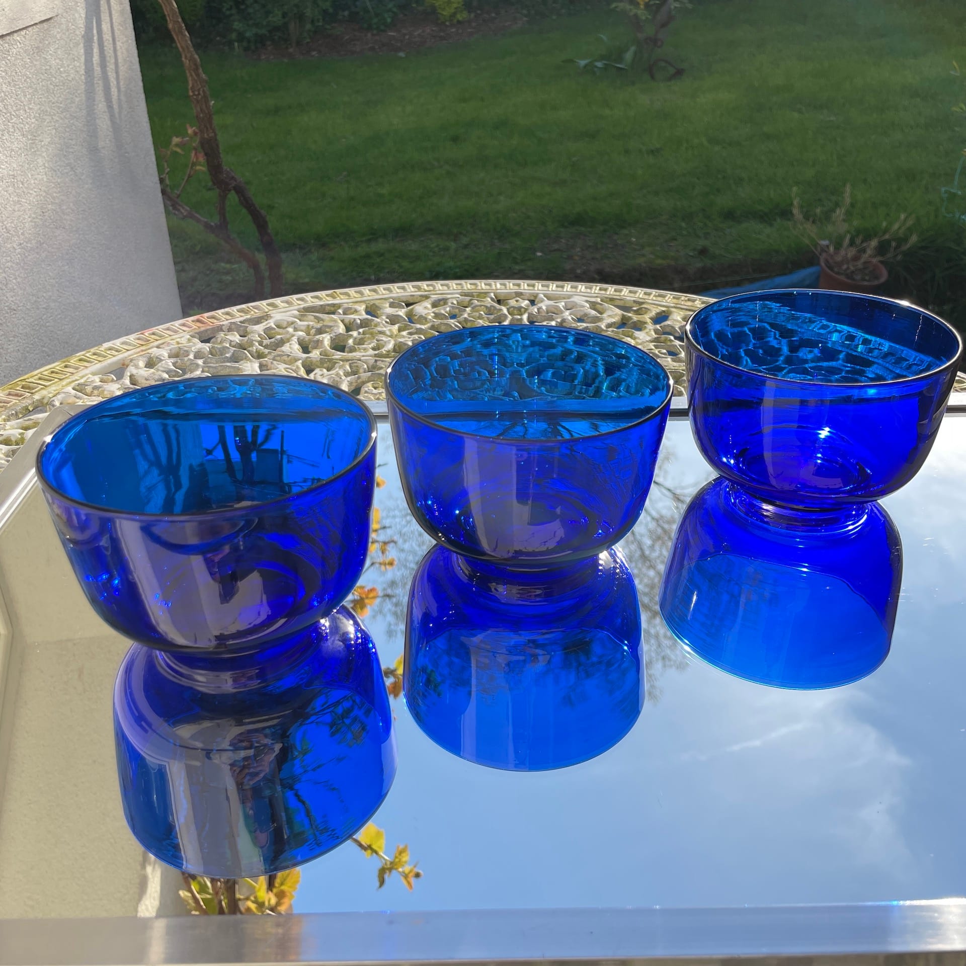 XIXth century baccarat cobalt blue cristal bowl