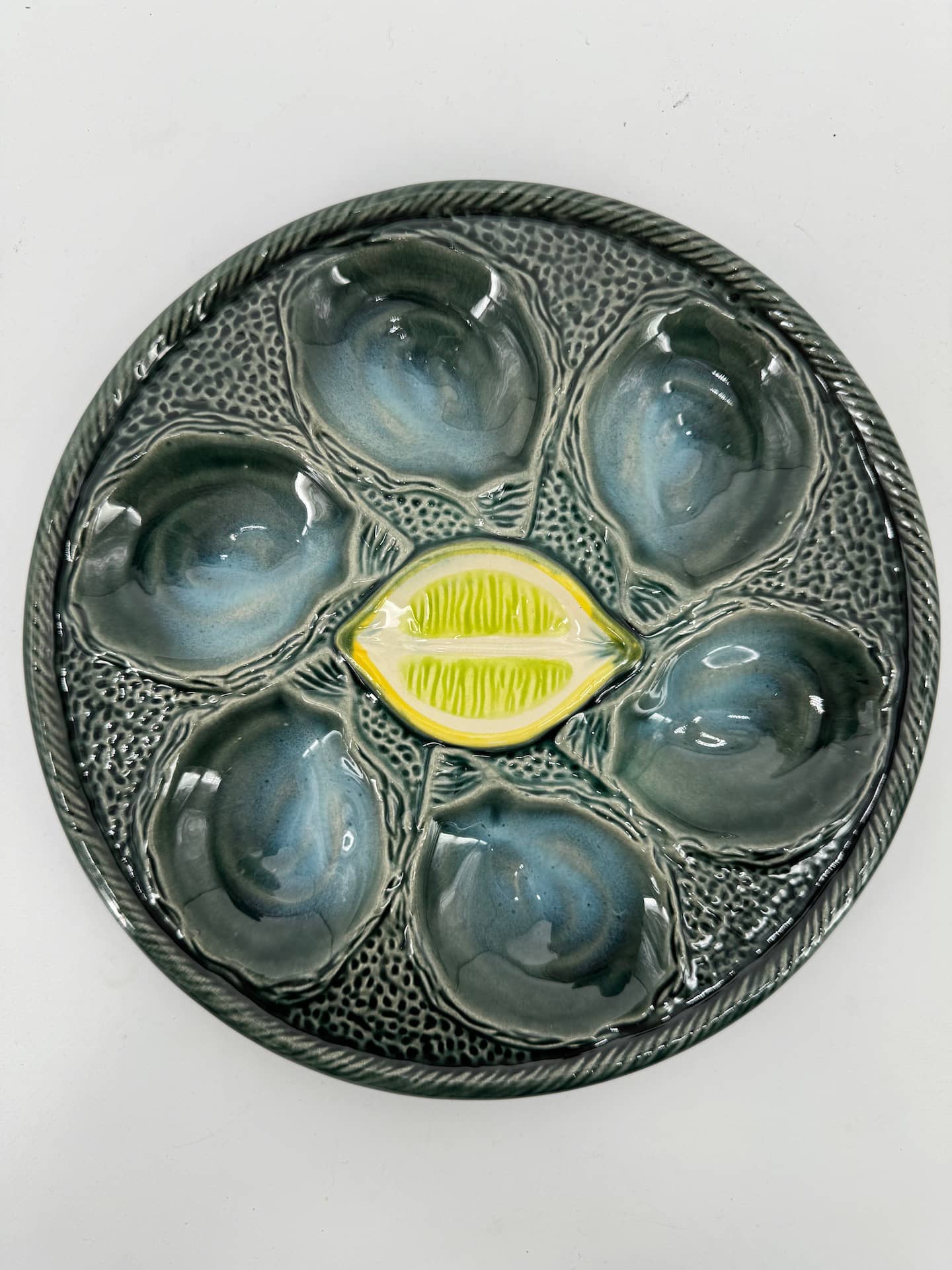 Saint Clement oyster plate midcentury with lemon